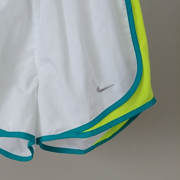 NWT Nike Tempo Athletic Shorts White Size XS - Picture 4 of 8
